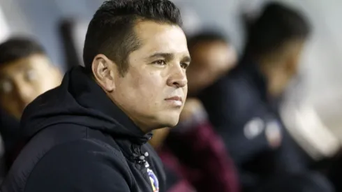 Héctor Tapia llena de elogios a futbolista de los Albos. (Foto: Photosport)
