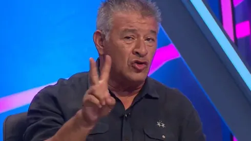 Claudio Borghi señala que tuvo dos ofertas para dirigir. (Foto: Captura TNT Sports)
