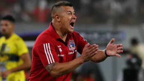 Jorge Almirón respaldó a los laterales derechos de Colo Colo (Foto: Photosport)
