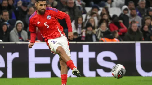 Paulo Díaz pone fin a la dupla Guillermo Maripán y Gary Medel
