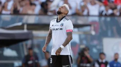 Arturo Vidal preocupa en Colo Colo por su estado físico