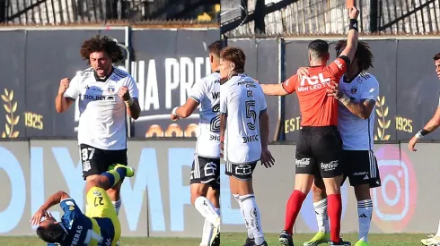 Maximiliano Falcón fue expulsado. (Foto: Photosport)
