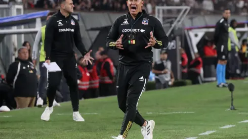 Jorge Almirón disfrutó el triunfo sobre la hora de Colo Colo en Copa Libertadores. (Foto: Jonnathan Oyarzún/Photosport)
