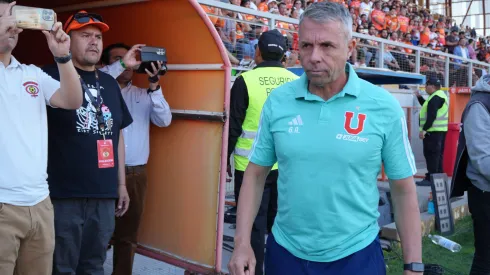 Advierten a Gustavo Álvarez de un problema en Universidad de Chile para el duelo ante Unión Española.
