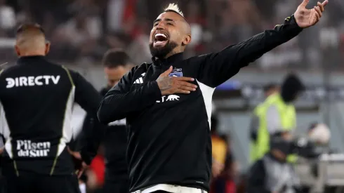 Arturo Vidal recibe el apoyo de un ex compañero en Brasil. (Foto: Jonnathan Oyarzún/Photosport)
