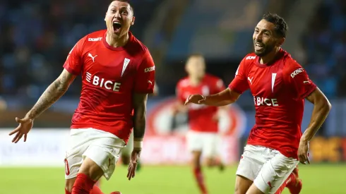 Nicolás Castillo le dio la victoria a Universidad Católica en Iquique. (Foto: Álex Díaz/Photosport)
