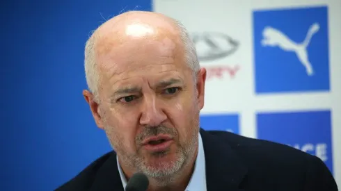 Tagle se aburre del arbitraje y reclama en Redes Sociales.
