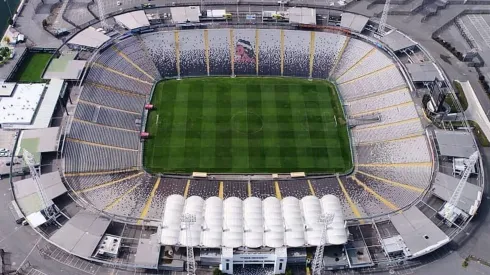 En Blanco y Negro se mueven por el nuevo Estadio Monumental.
