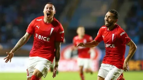 Nicolás Castillo ya comienza a sentir el clásico ante Colo Colo por el torneo nacional
