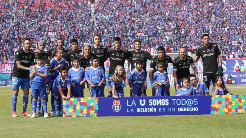 La formación de la U para seguir de líder en el torneo