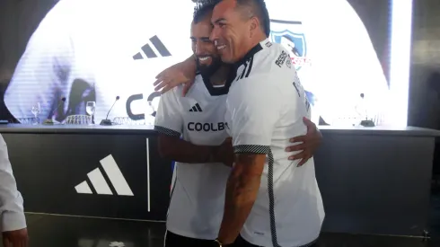 Esteban Paredes llamó a cuidar a Arturo Vidal en Colo Colo. (Foto: Photosport)
