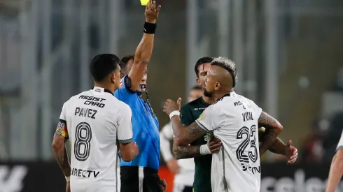 Arturo Vidal será baja en Colo Colo para el próximo partido contra Fluminense. (Foto: Dragomir Yankovic/Photosport)