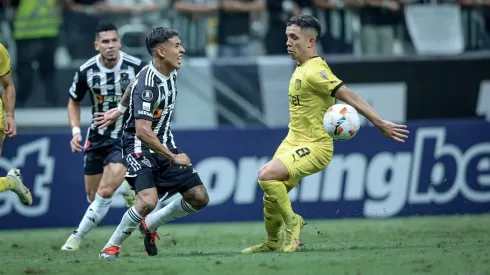 Video: La notable asistencia de ex crack de la U