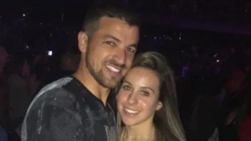 Costa fue ovacionado por el pueblo colocolino que llegó hasta el Monumental.
