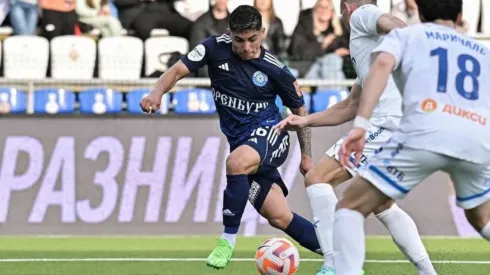 Jordhy Thompson viene de ser titular en la derrota del FC Orenburg contra Dínamo Moscú. (Foto: Instagram)