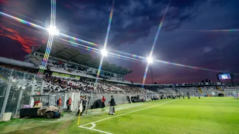 Partido entre Colo Colo y Unión La Calera sufre un leve retraso. (Foto: Photosport)
