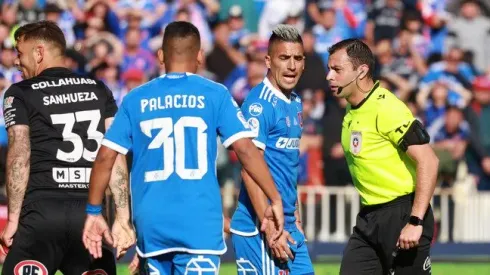Ex azul le cae a figura de la U.
