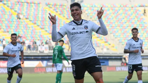 Damián Pizarro lleva un doblete para Colo Colo ante Audax Italiano.(Foto: Dragomir Yankovic/Photosport)
