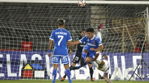Johnny Herrera critica a Gabriel Castellón por el gol de Fernando Zampedri.
