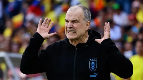 Piden a Bielsa convocar a ex crack de la U a la selección uruguaya