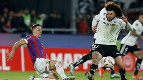 Maximiliano Falcón recibió dura falta ante Cerro Porteño
