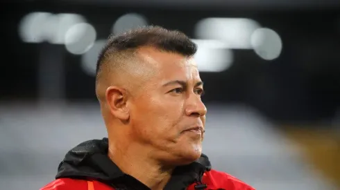 Almirón quiere sí o sí otro delantero en Colo Colo.
