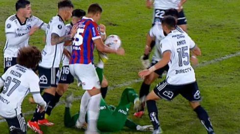 Colo Colo se salvó de un penal contra Cerro Porteño.
