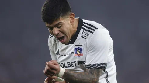 Esteban Pavez se mostró molesto tras la derrota de Colo Colo. (Foto: Felipe Zanca /Photosport)
