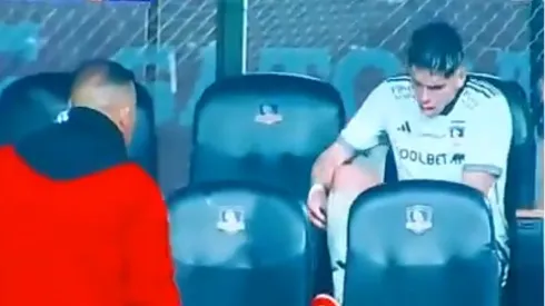 Carlos Palacios fue reprendido por Jorge Almirón en la derrota de Colo Colo