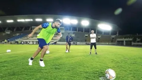 Emiliano Amor ya se encuentra junto a la Selección de Siria. (Foto: Captura)

