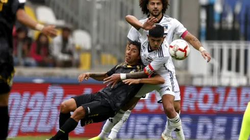 Luciano Cabral se aleja de Colo Colo. (Foto. Andrés Pina/Photosport)
