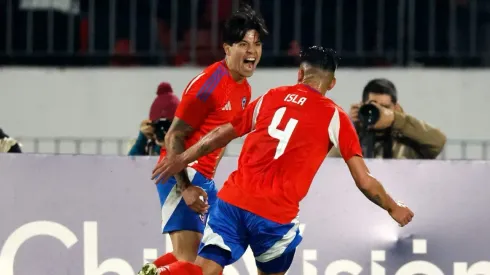 Víctor Dávila abrió el marcador con un certero cabezazo.
