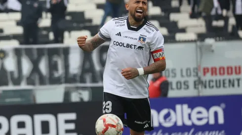 Arturo Vidal anota para Colo Colo. (Foto: Photosport)
