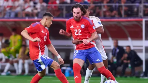 Chile solo empata ante Perú en deslucido debut por Copa América