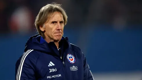 La familia de Ricardo Gareca se pone la camiseta de Chile.
