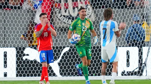 Dibu Martínez sacó la voz por su desenfrenado festejo ante La Roja.