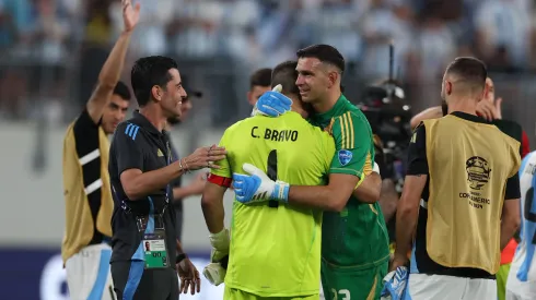 Claudio Bravo se ha llevado todos los elogios tras el Chile vs Argentina. (Foto: Rob Carr/Getty Images)
