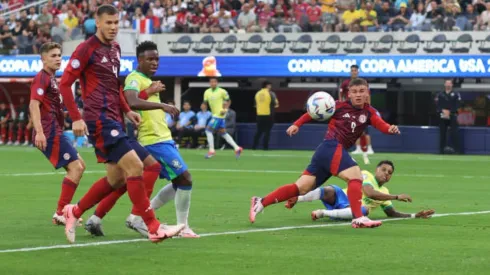 "Es fácil tirar...": DT argentino de Costa Rica se defiende de las críticas