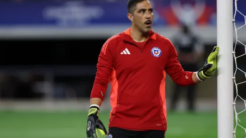 Claudio Bravo tiene deseos de continuar en la MLS (Foto: Ron Jenkins/Getty Images)
