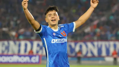 Ignacio Vásquez se ganó un puesto en el plantel profesional de Universidad de Chile.
