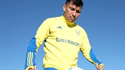 Gary Medel recibió un fuerte apoyo de los hinchas de Boca por el deceso de su madre, Marisol Soto
