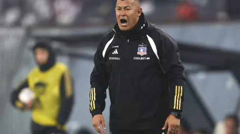 Hacen llamado a Jorge Almirón por los laterales de Colo Colo. (Foto: Felipe Zanca/Photosport)
