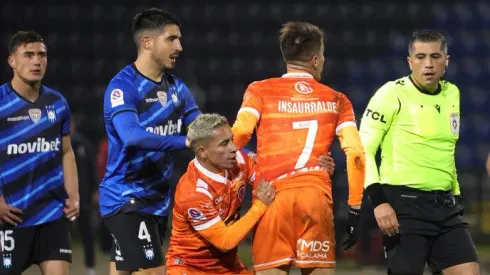 Cobreloa se sacó de sus casillas reclamando contra Benjamín Saravia.
