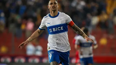 Fernando Zampedri anotó un doblete en el triunfo de la UC sobre La Calera. (Foto: Jonnathan Oyarzún/Photosport)
