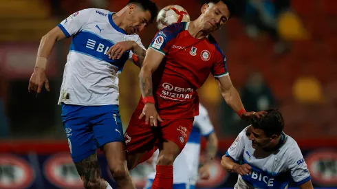 Universidad Católica venció a Unión La Calera en el Estadio Santa Laura. 
