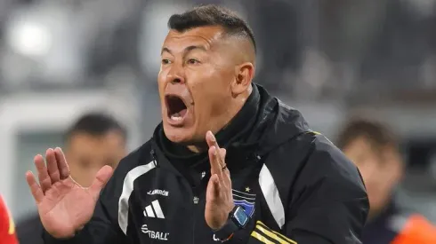 Almirón no estaría de acuerdo con dos nombres en el Cacique.
