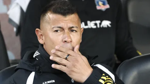 Jorge Almirón tiene un gran problema en Colo Colo. (Foto: Felipe Zanca /Photosport)