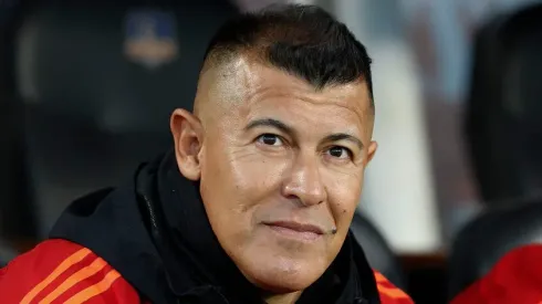 Almirón tendría visto un lateral derecho.
