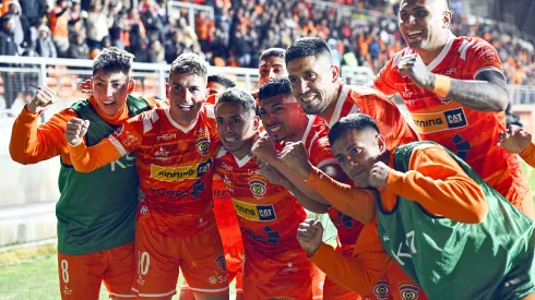 Cobreloa consiguió un gran triunfo en Calama. (Foto: Photosport)
