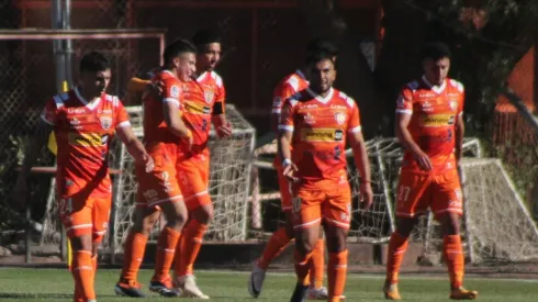 Rodolfo González sigue recibiendo críticas en su paso por Cobreloa.
